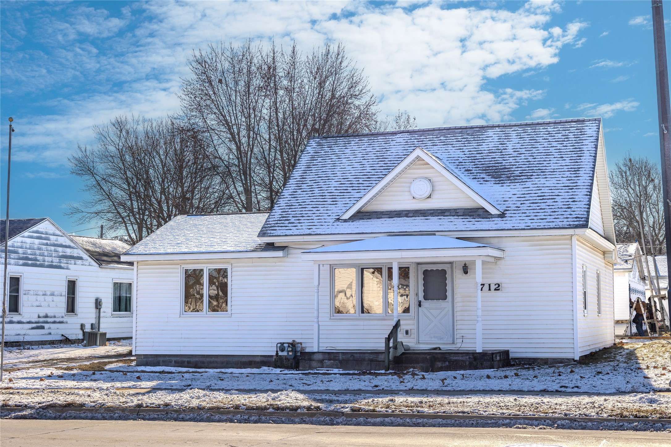 Grimes, IA 50111,712 E 1st Street