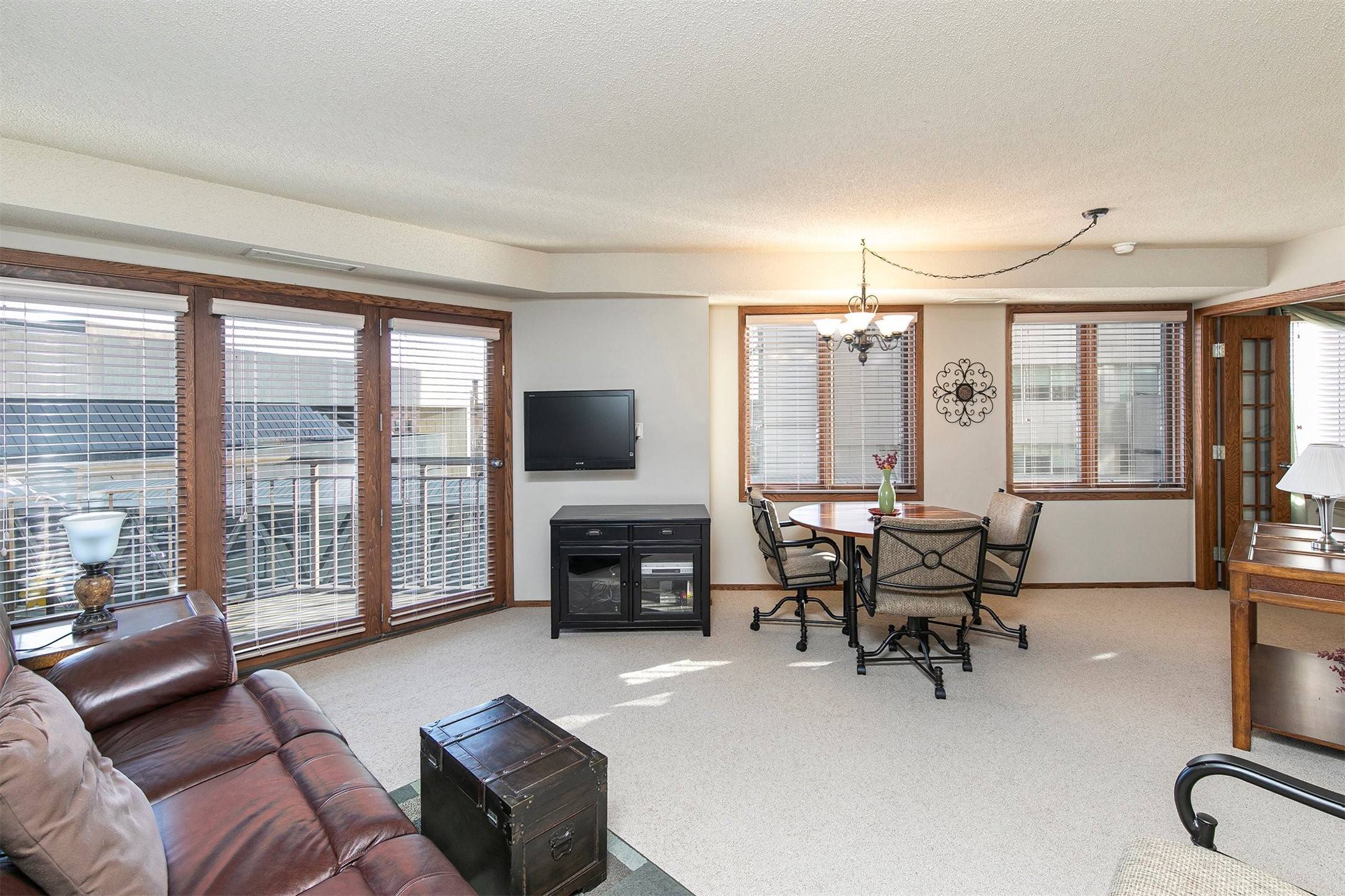 Des Moines, IA 50309,300 Walnut Street #410