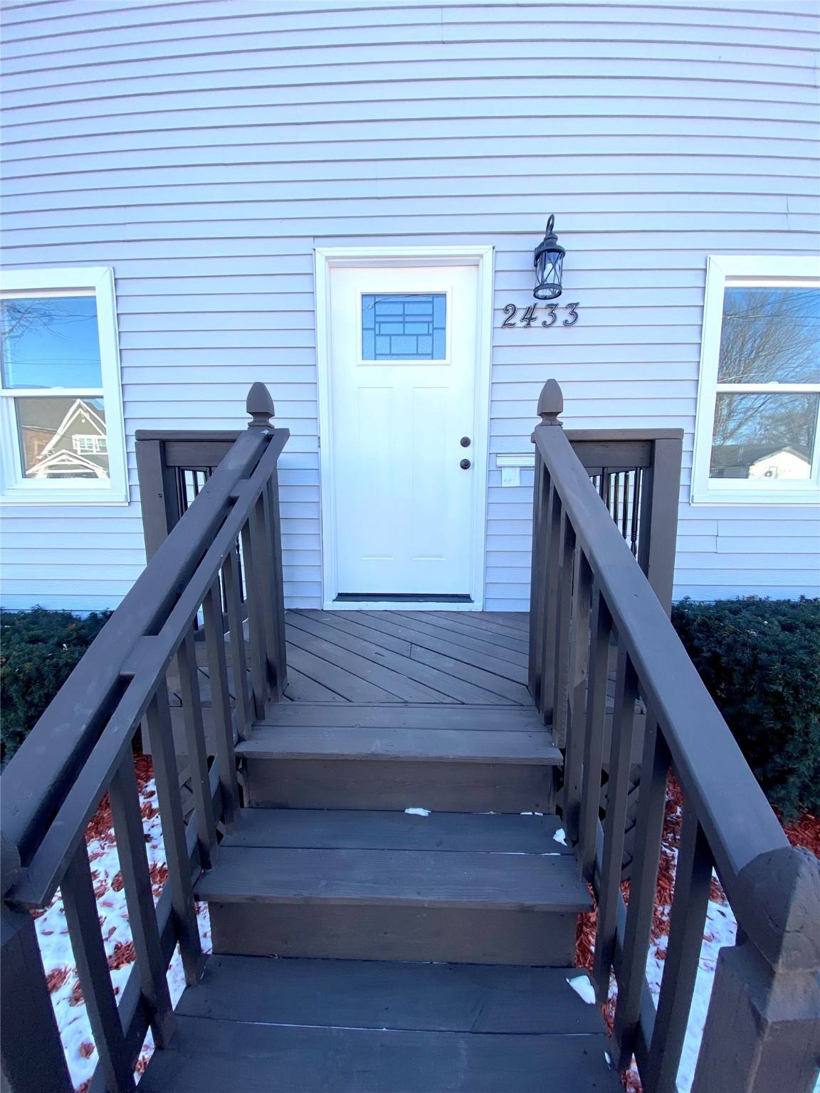 Des Moines, IA 50317,2433 Capitol Avenue