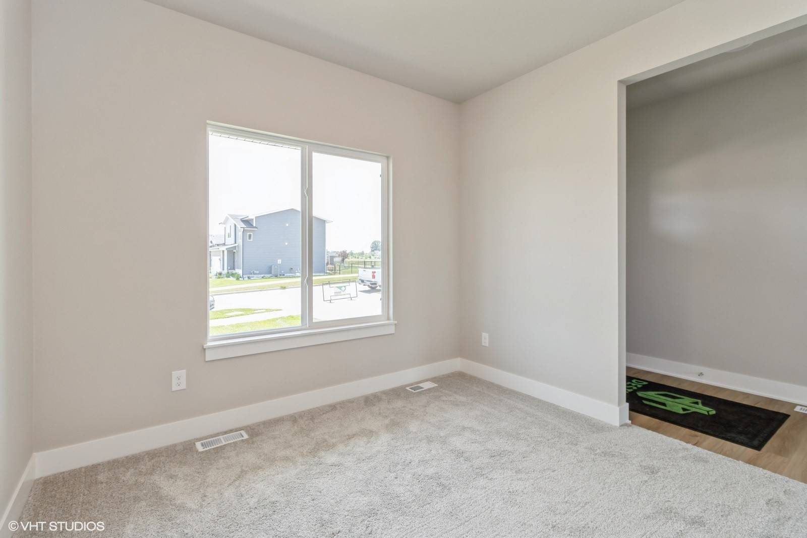 Pleasant Hill, IA 50327,6806 SE 7th Avenue