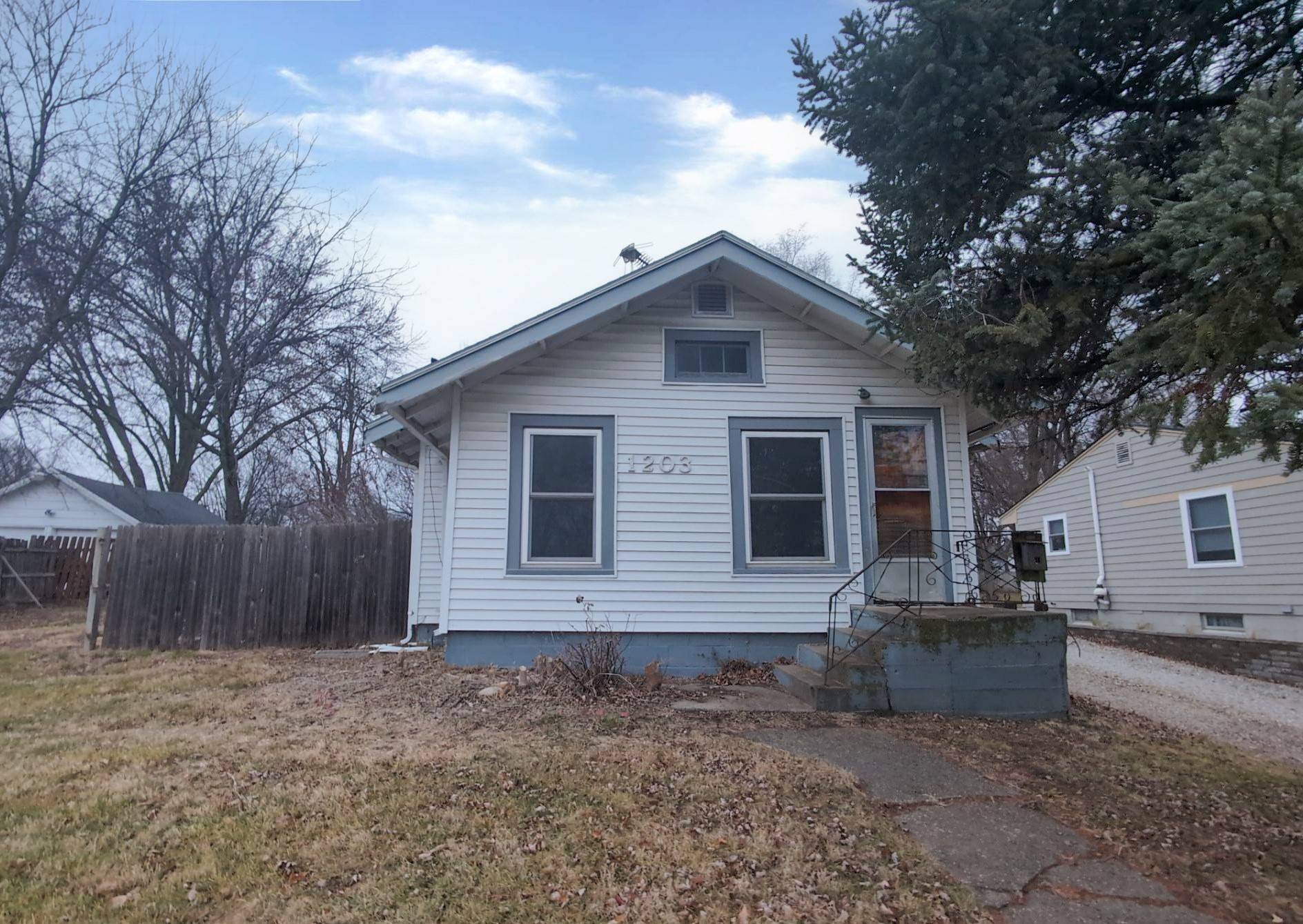 Des Moines, IA 50315,1203 Herold Avenue