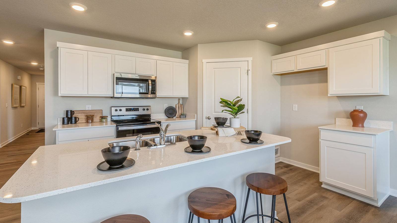 Des Moines, IA 50320,3010 Lake Hill Drive
