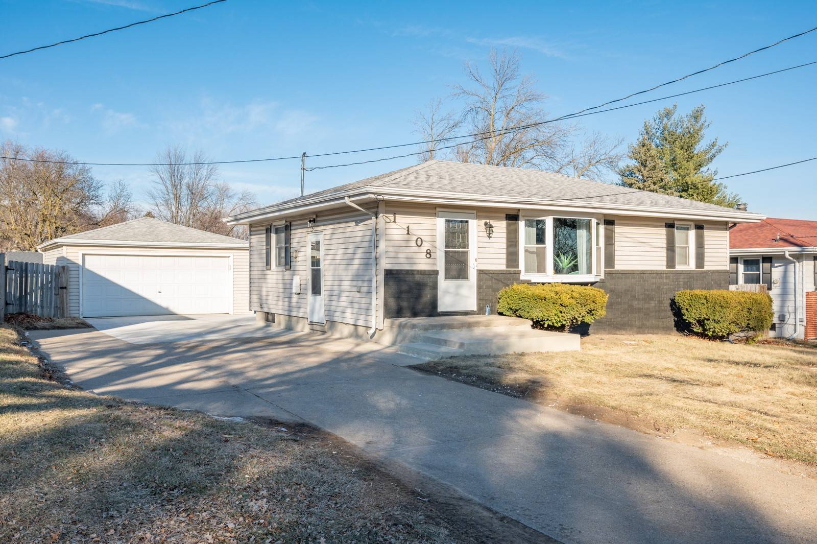 Des Moines, IA 50315,1108 E Watrous Avenue