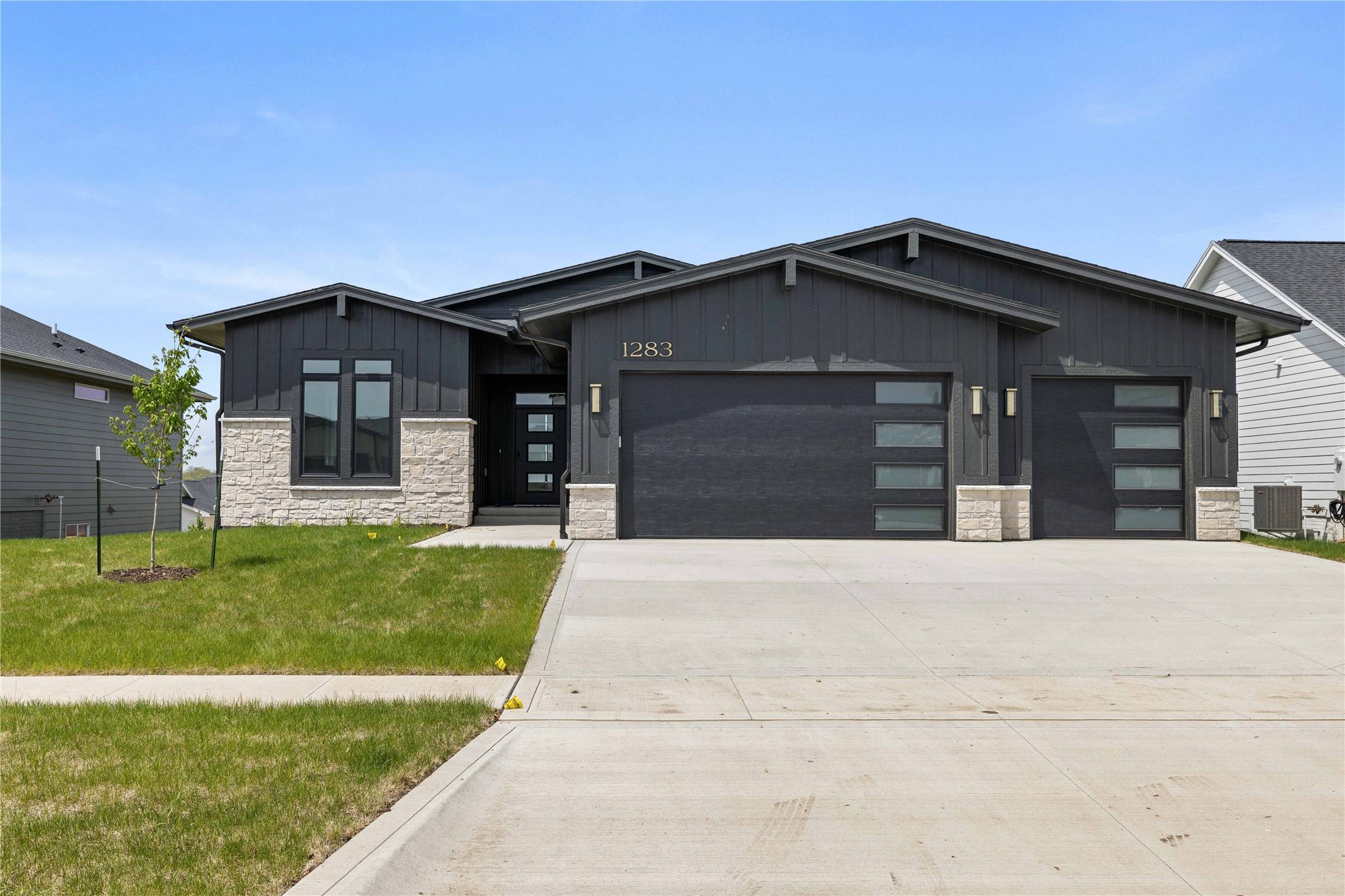 West Des Moines, IA 50266,1283 S Radley Street
