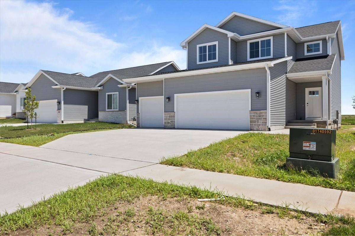 Norwalk, IA 50211,108 S Valley View Drive