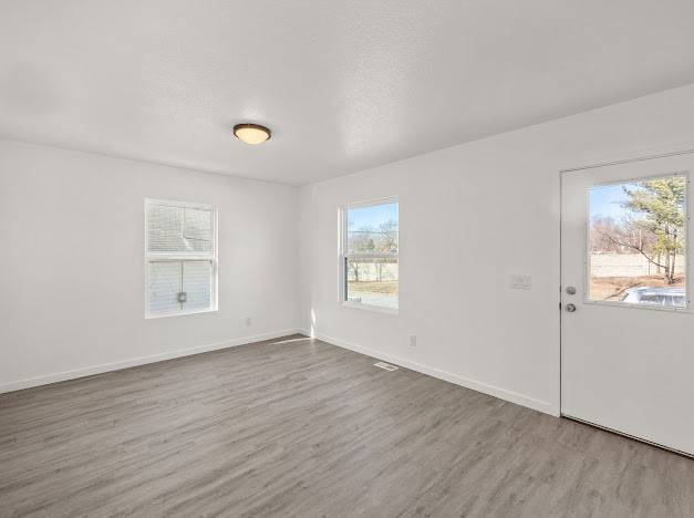 Des Moines, IA 50312,3912 Center Street