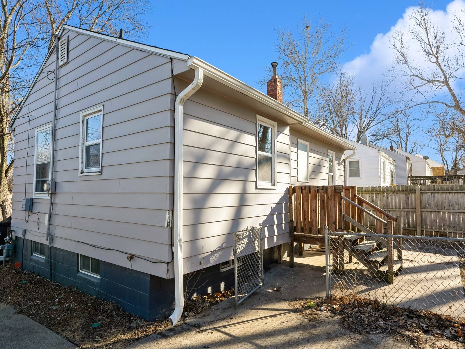 Des Moines, IA 50310,2604 56th Street