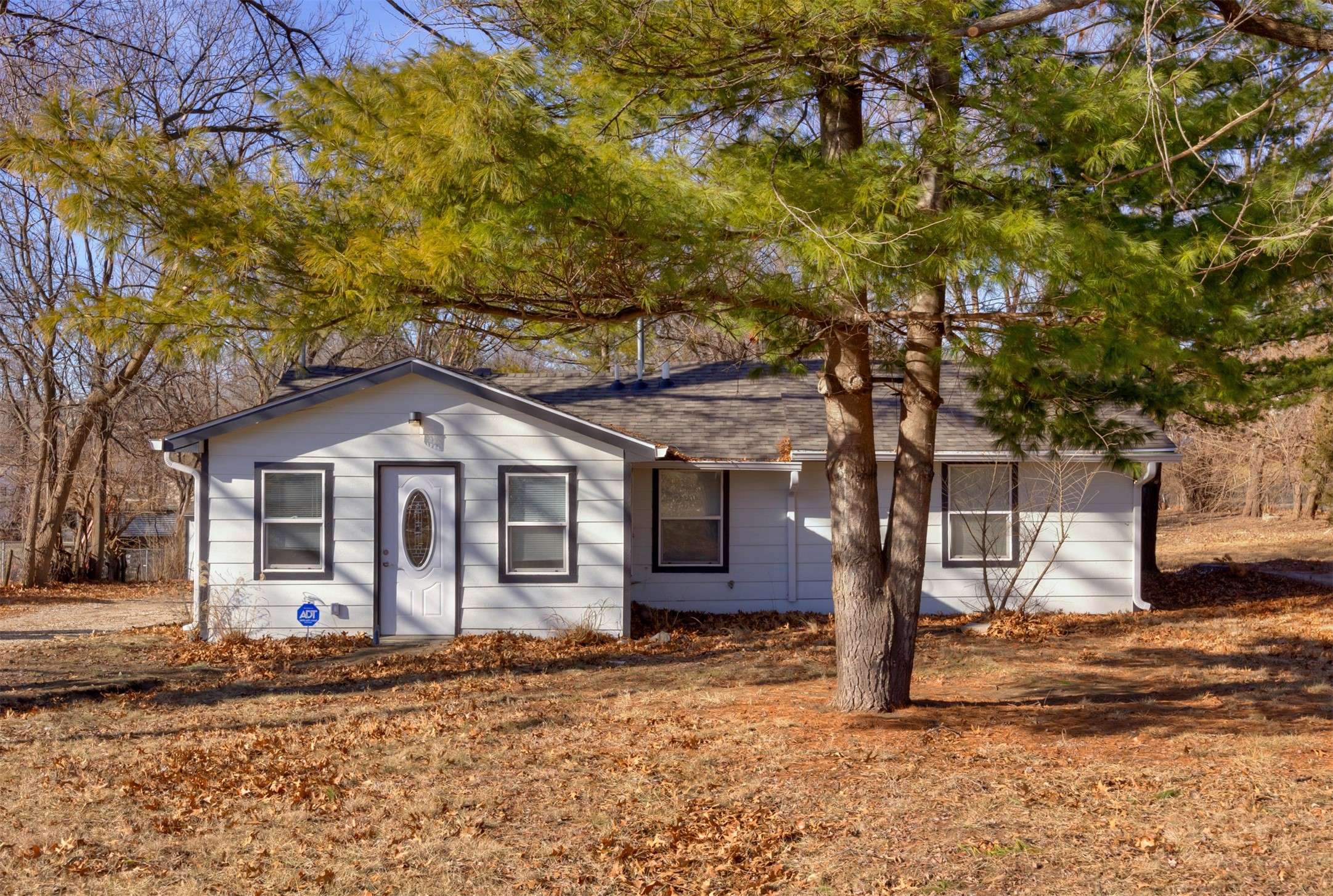 Des Moines, IA 50320,4302 SE 16th Street