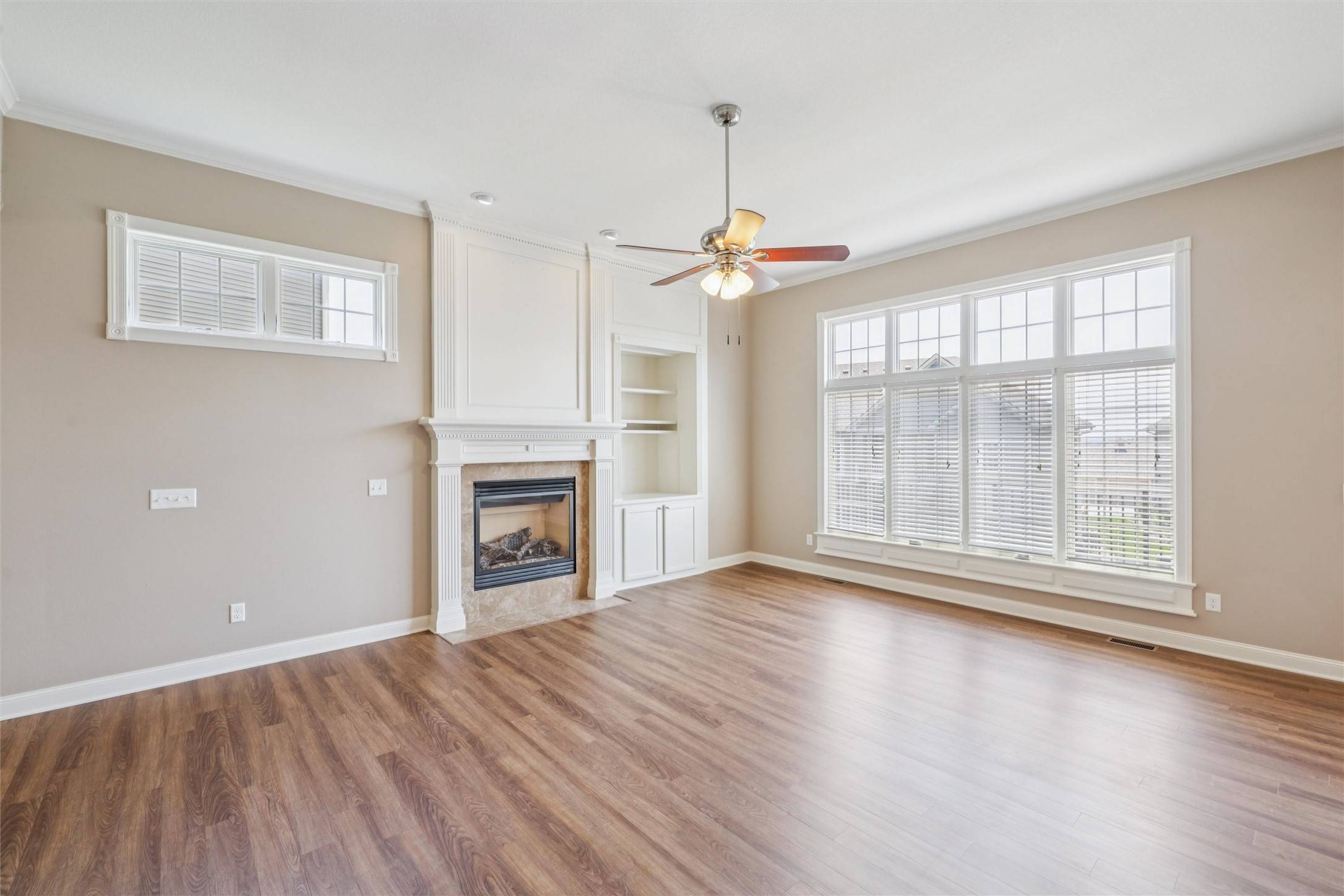 Urbandale, IA 50323,14102 Ridgemont Drive