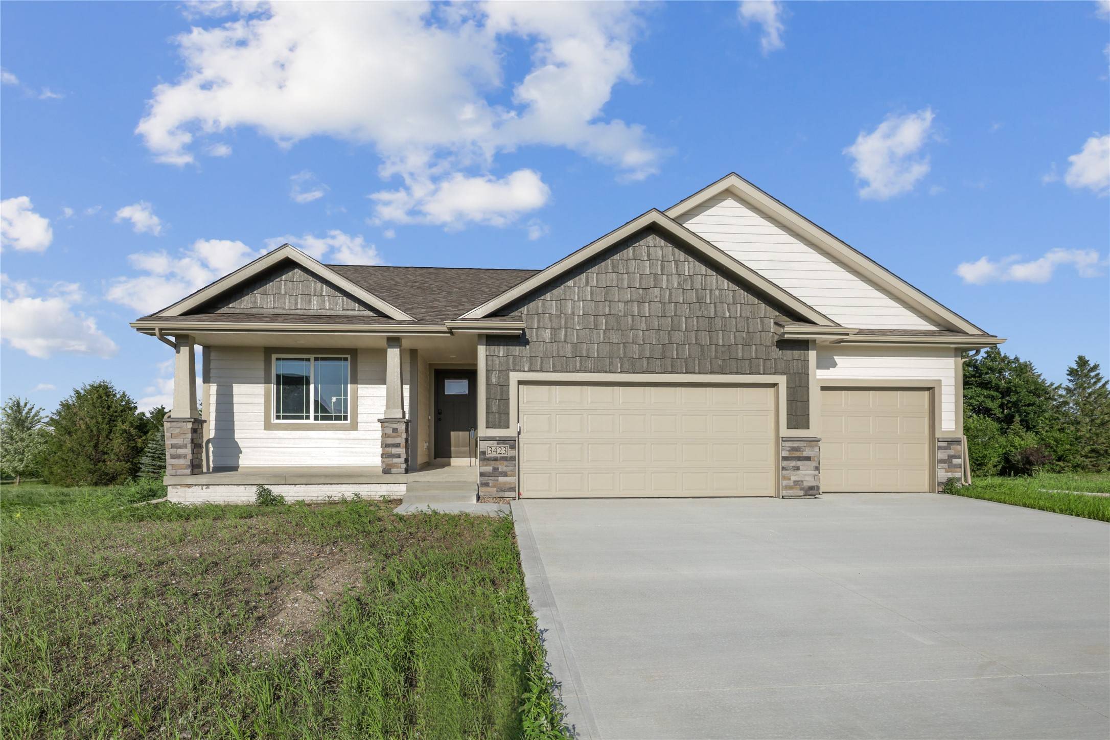 Altoona, IA 50009,3423 5th Avenue SE