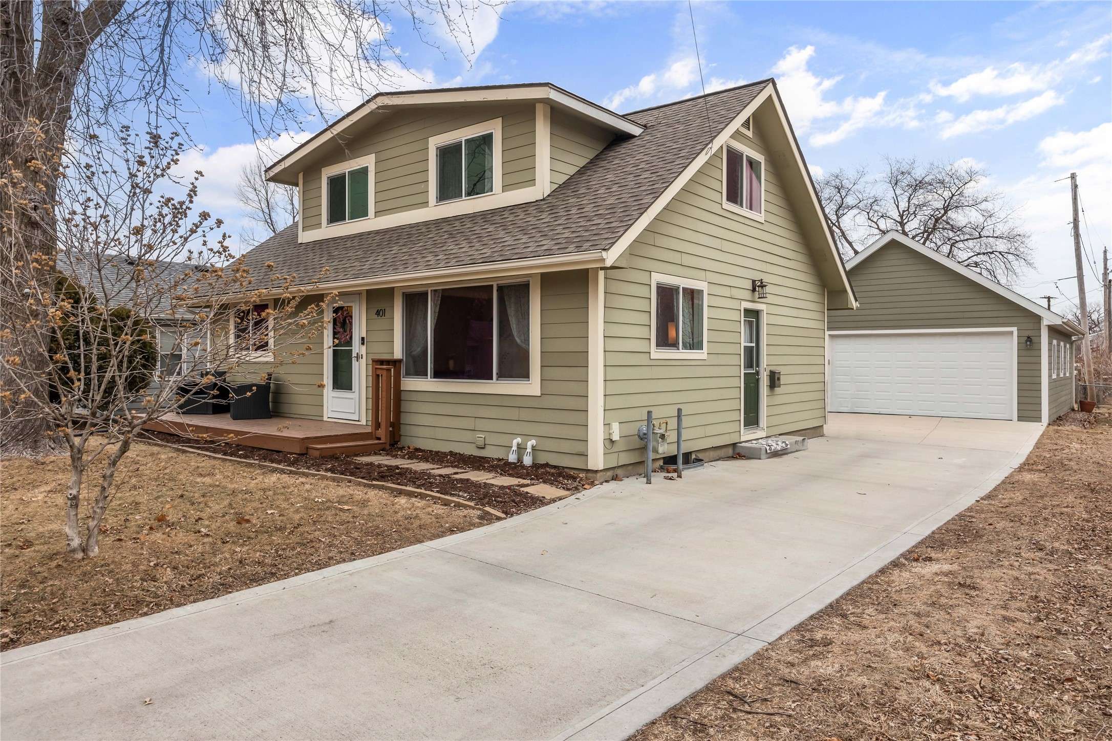 Ankeny, IA 50023,401 SW Des Moines Street