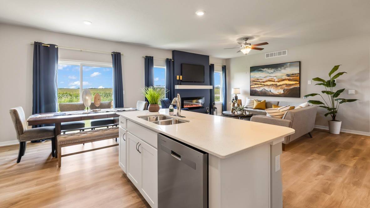 Urbandale, IA 50111,14524 Ironwood Court