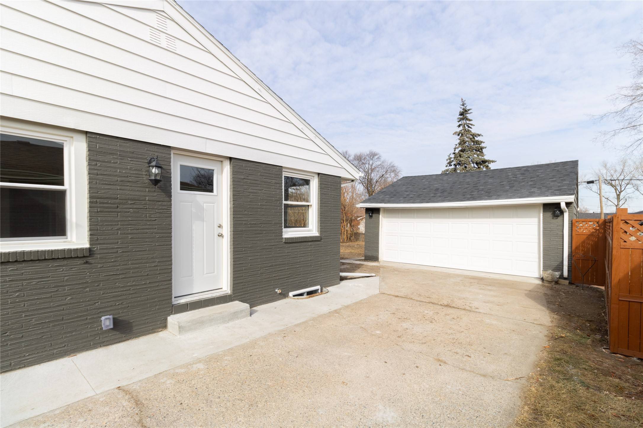 Des Moines, IA 50316,1508 E Tiffin Avenue