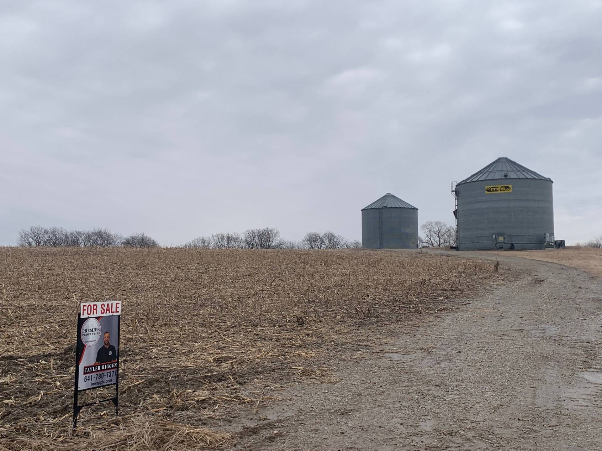Oskaloosa, IA 52577,00 Queens Avenue
