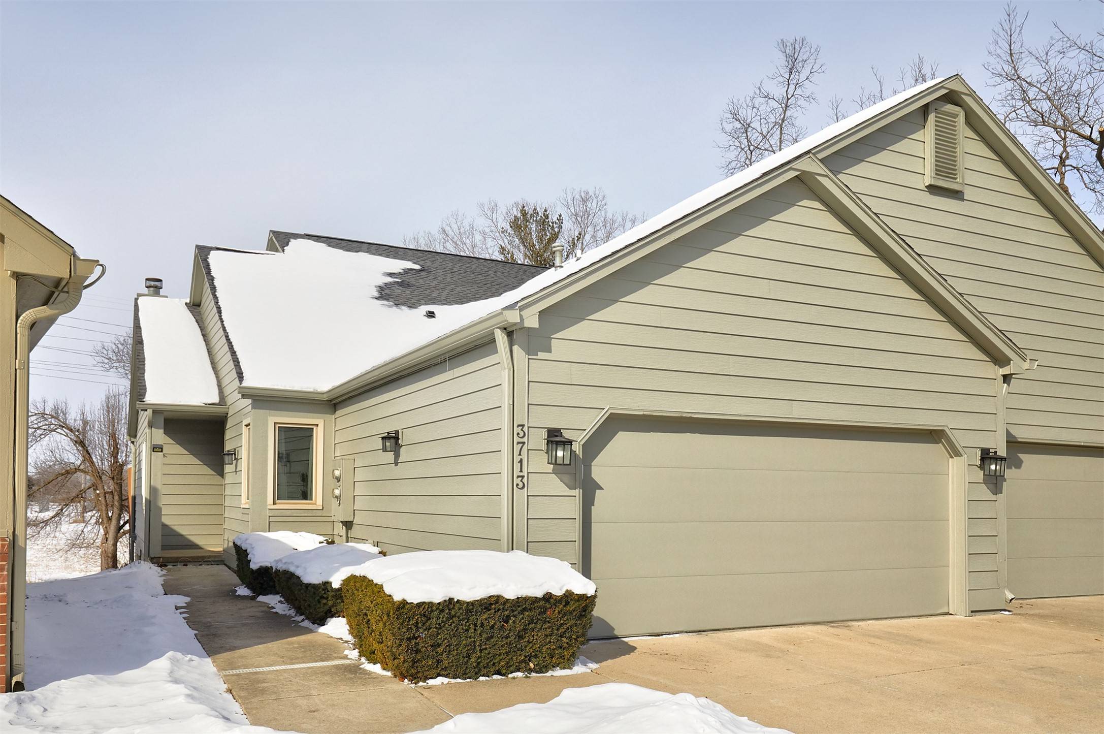 West Des Moines, IA 50265,3713 Oak Creek Place