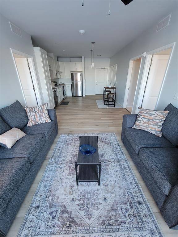 West Des Moines, IA 50266,565 Market Street #404