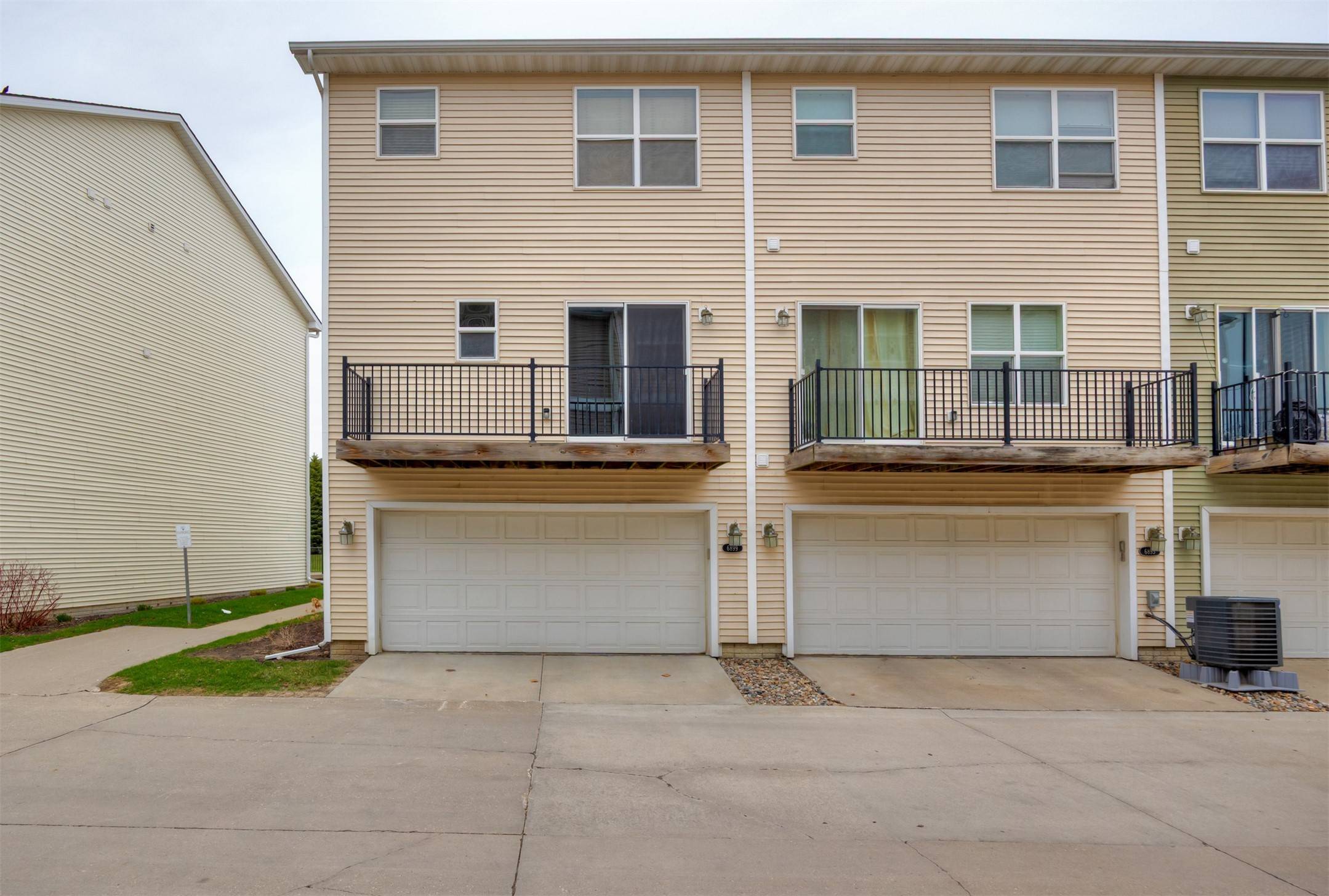 Johnston, IA 50131,6899 Jack London Drive