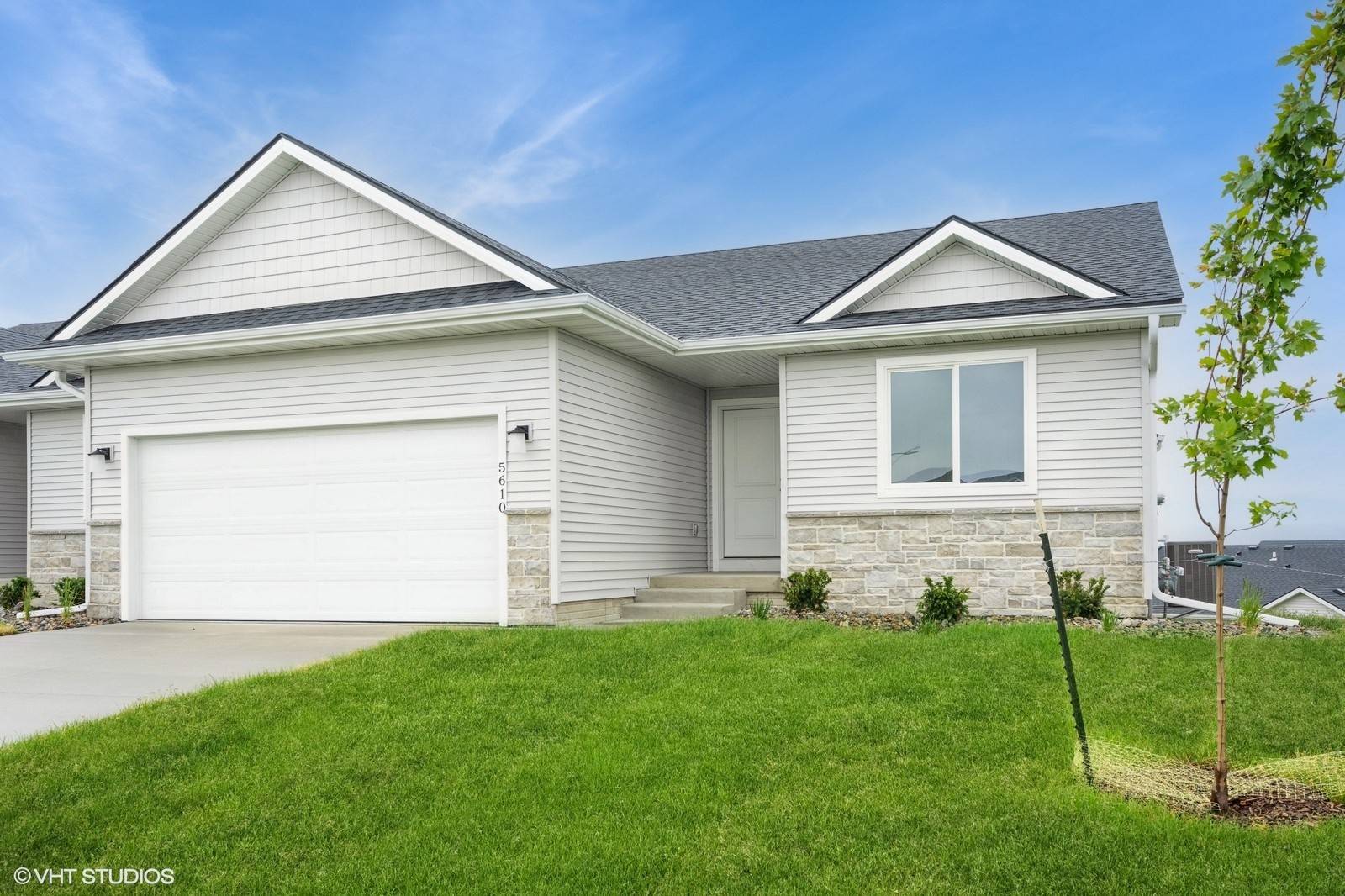 Ankeny, IA 50021,5610 NE Briarwood Drive