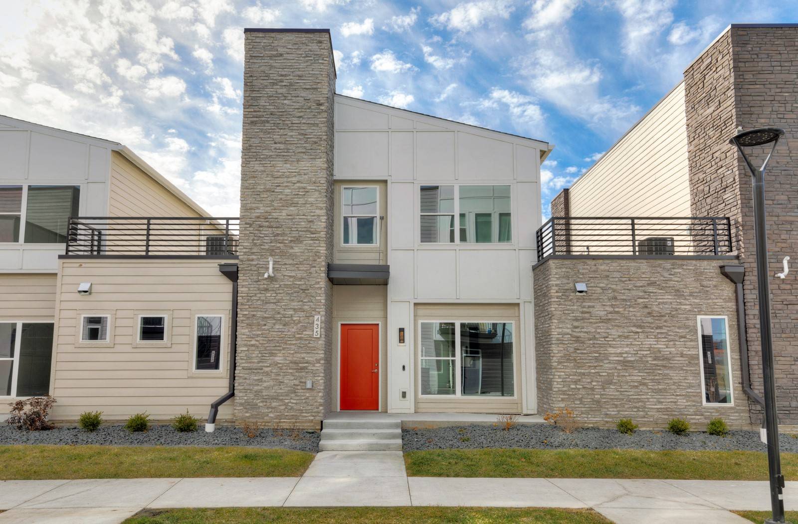 Des Moines, IA 50309,435 SW 12th Street