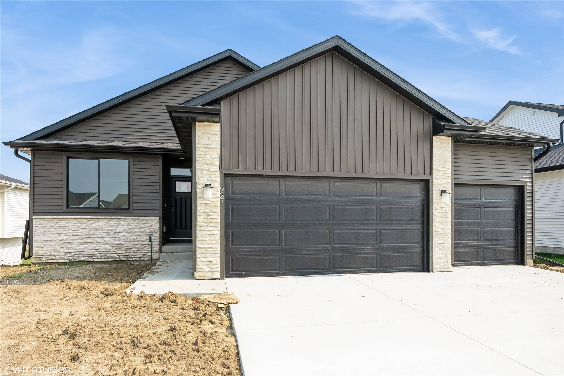 Norwalk, IA 50211,927 Spruce Avenue