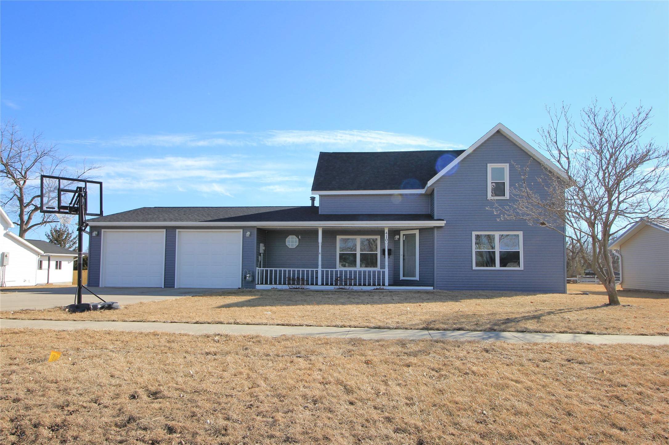 Greenfield, IA 50849,410 SE Mills Street