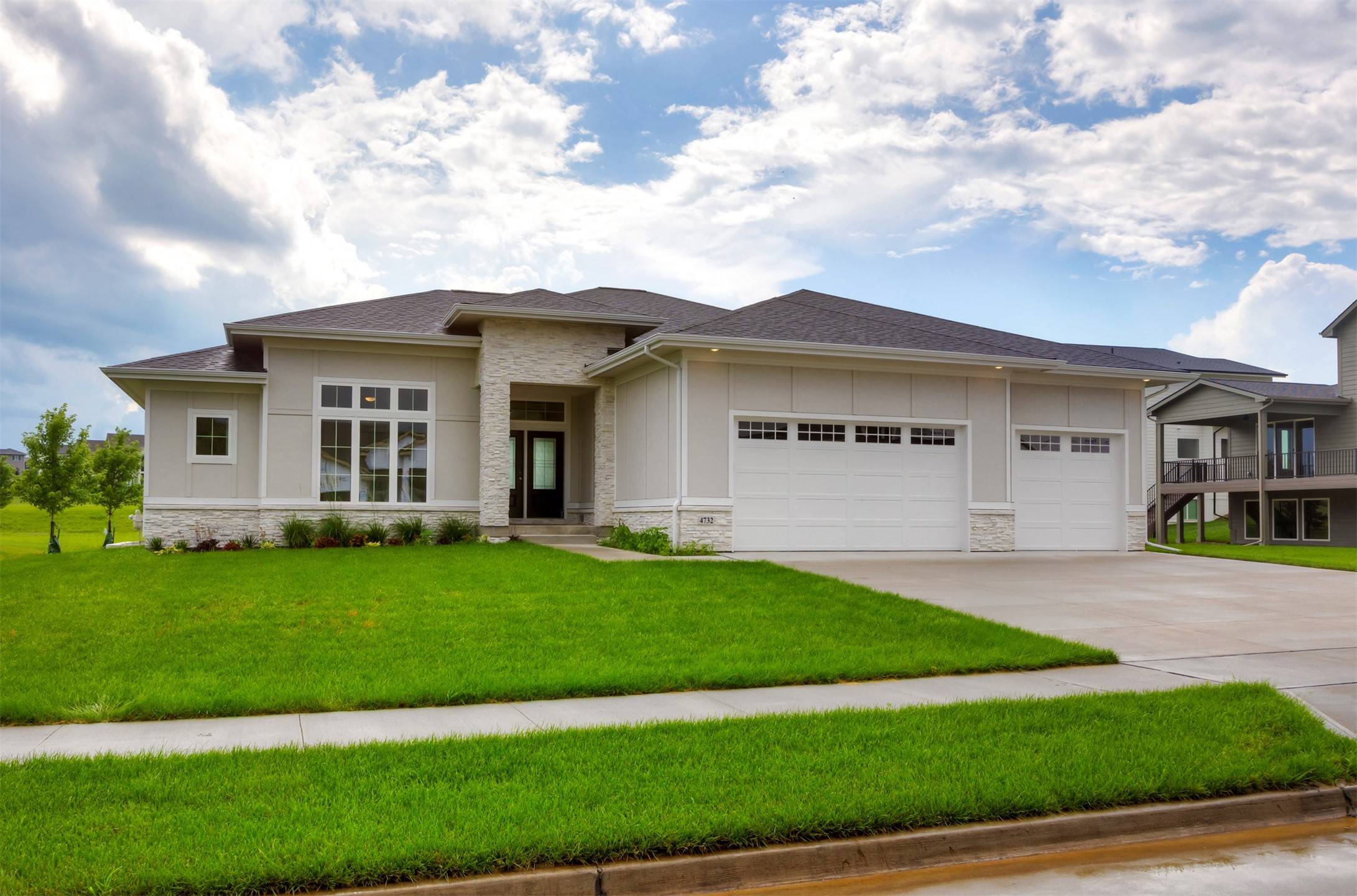 Urbandale, IA 50323,4732 162nd Street