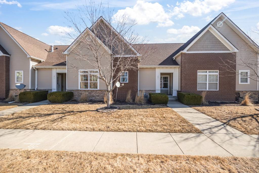 West Des Moines, IA 50266,221 64th Street