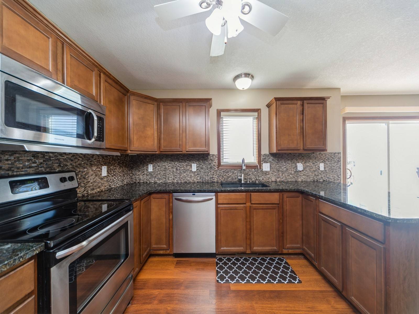 Grimes, IA 50111,604 NW 8th Street