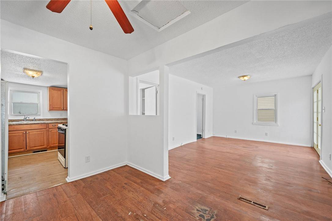 Des Moines, IA 50317,3419 Dubuque Avenue
