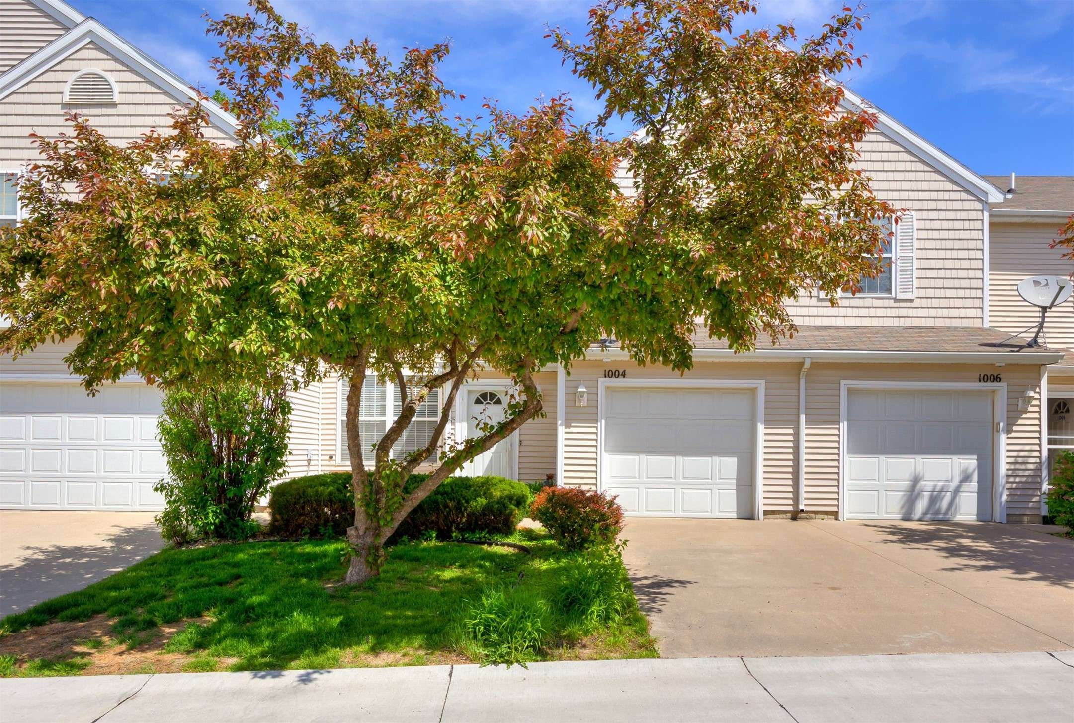 Ankeny, IA 50021,1004 NE Greenview Drive
