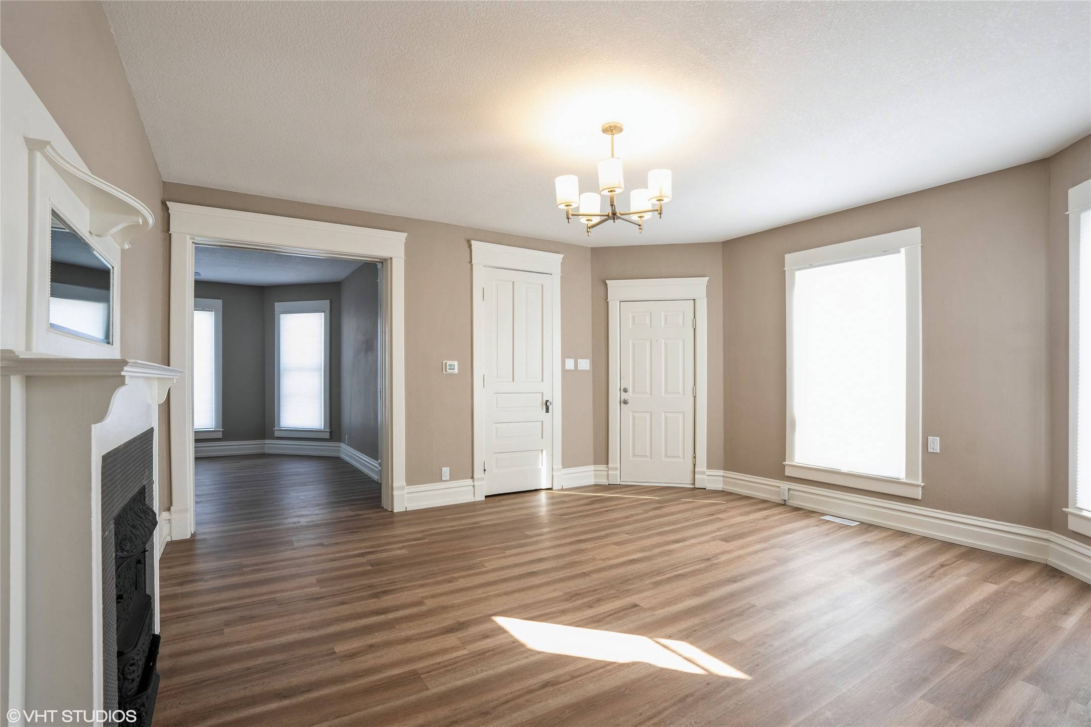 Newton, IA 50208,201 E 4th Street S