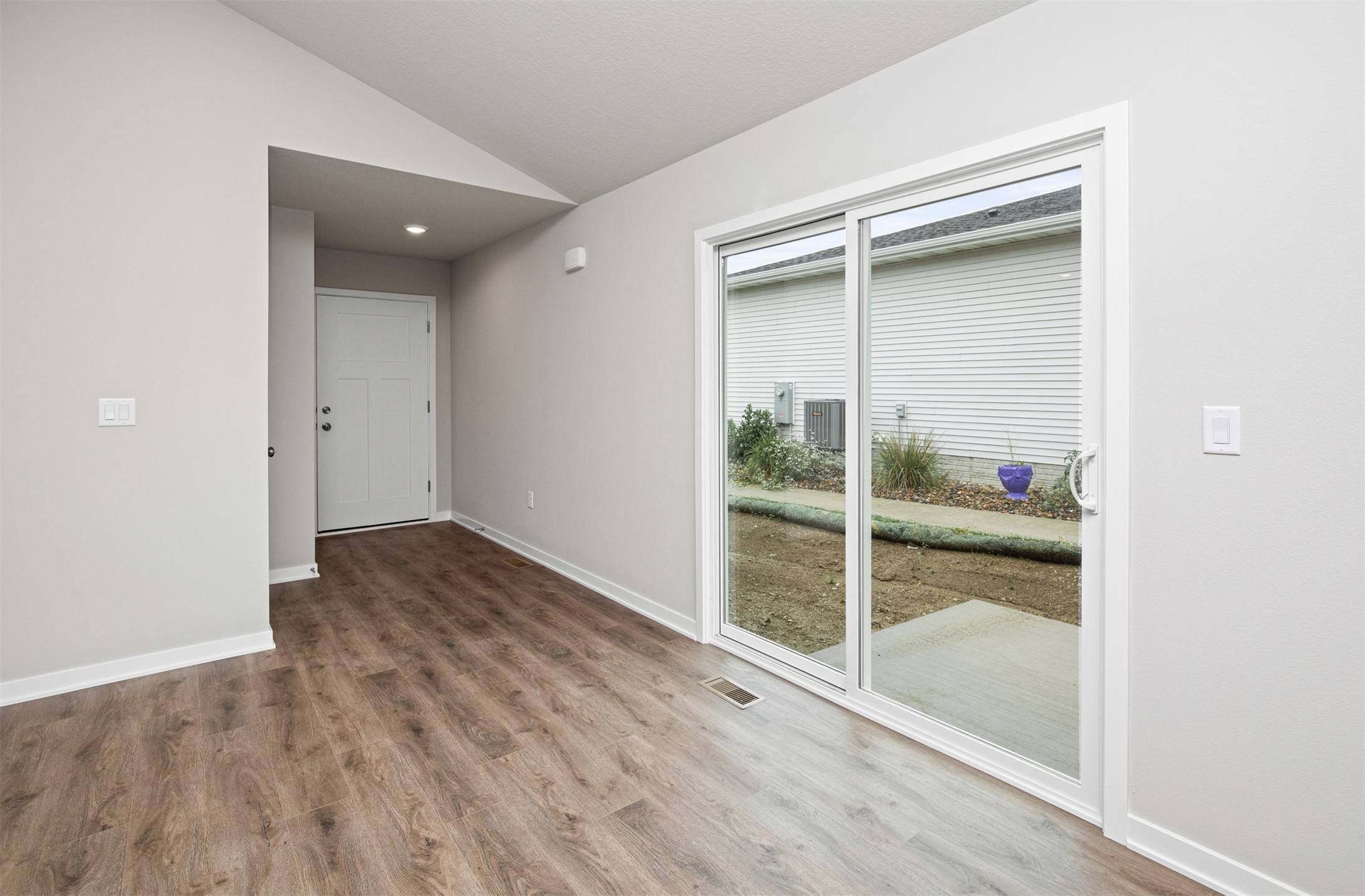 Carlisle, IA 50047,815 Linden Street