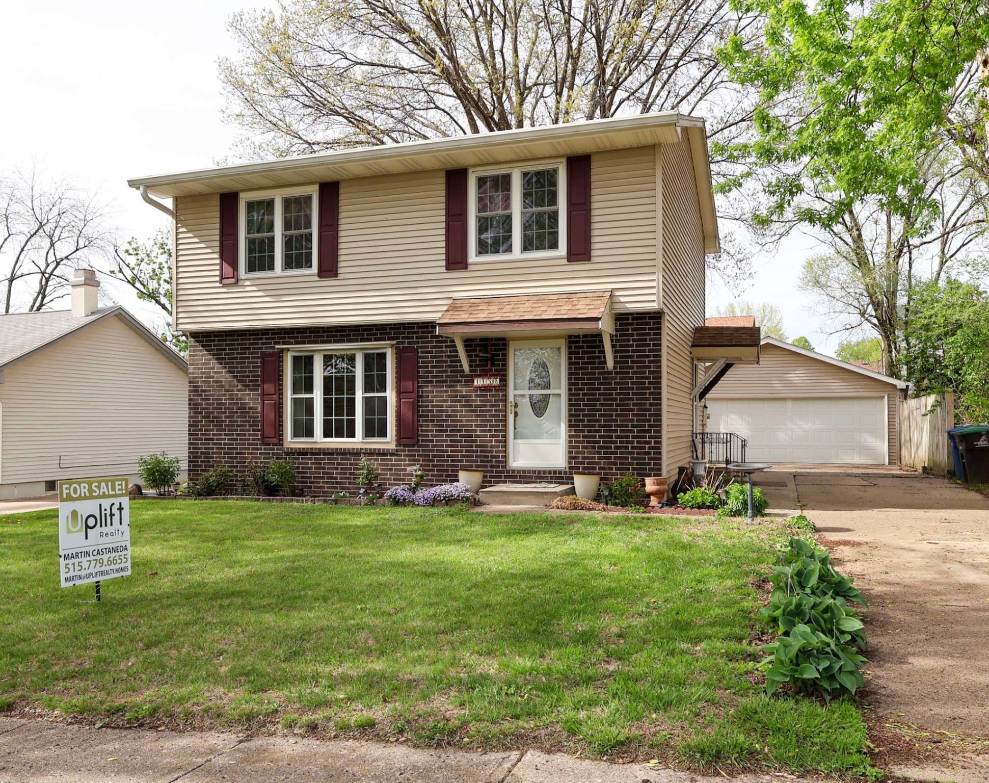 Des Moines, IA 50317,4158 Leyden Avenue