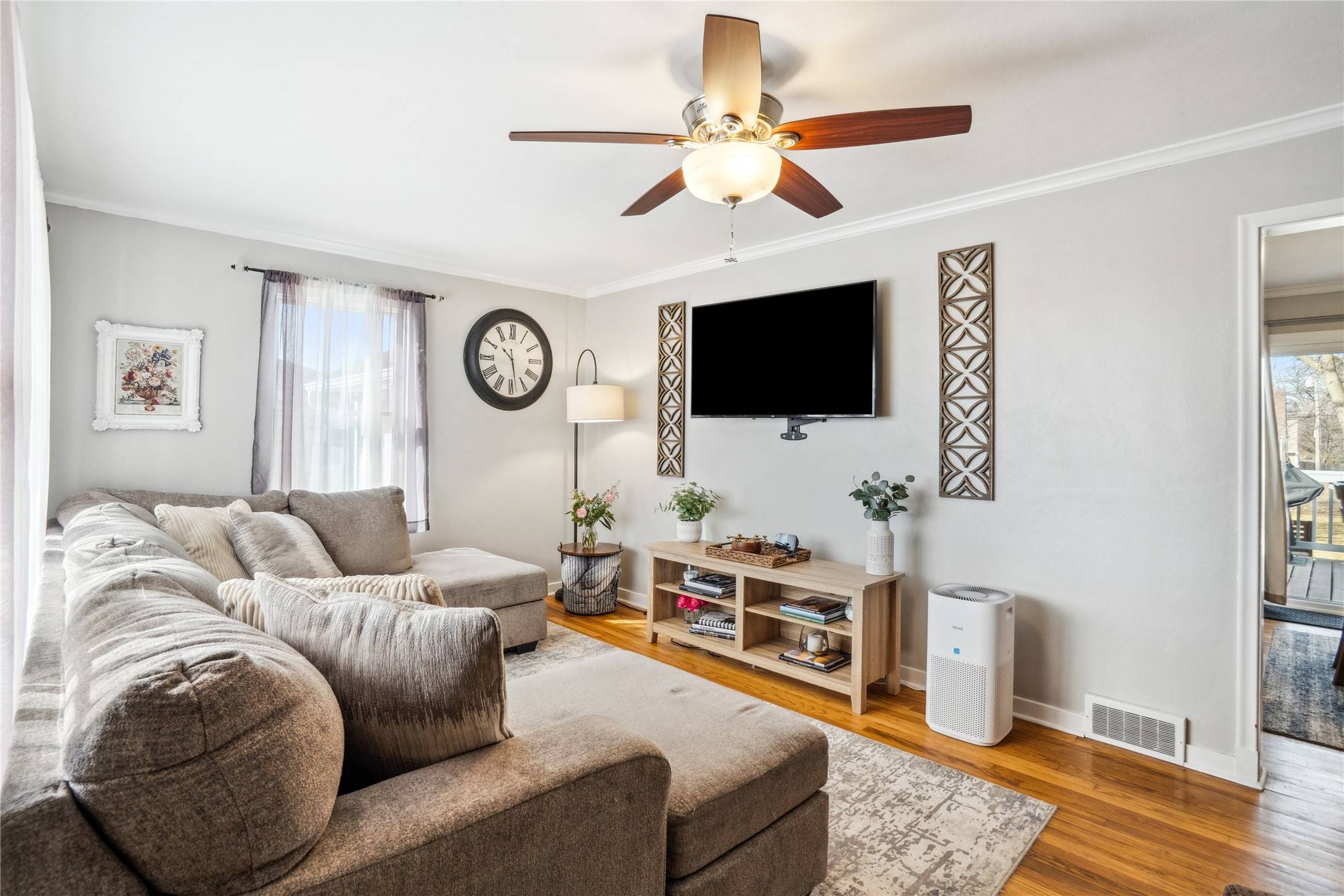 Des Moines, IA 50310,3818 38th Street