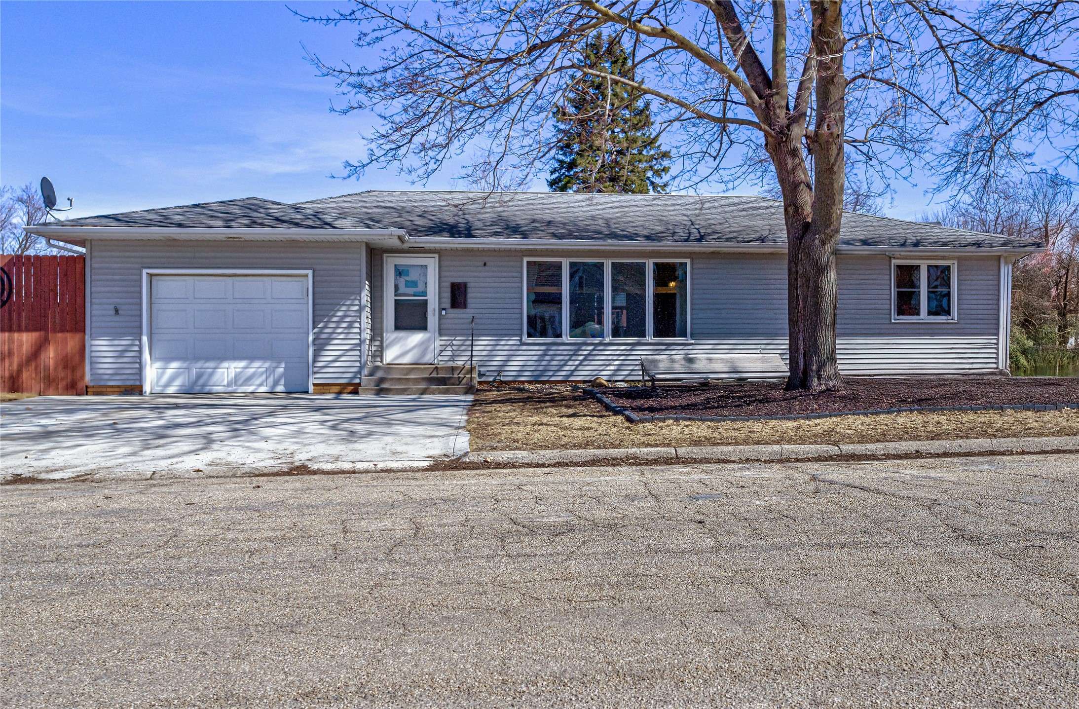 State Center, IA 50247,303 3rd Avenue NE