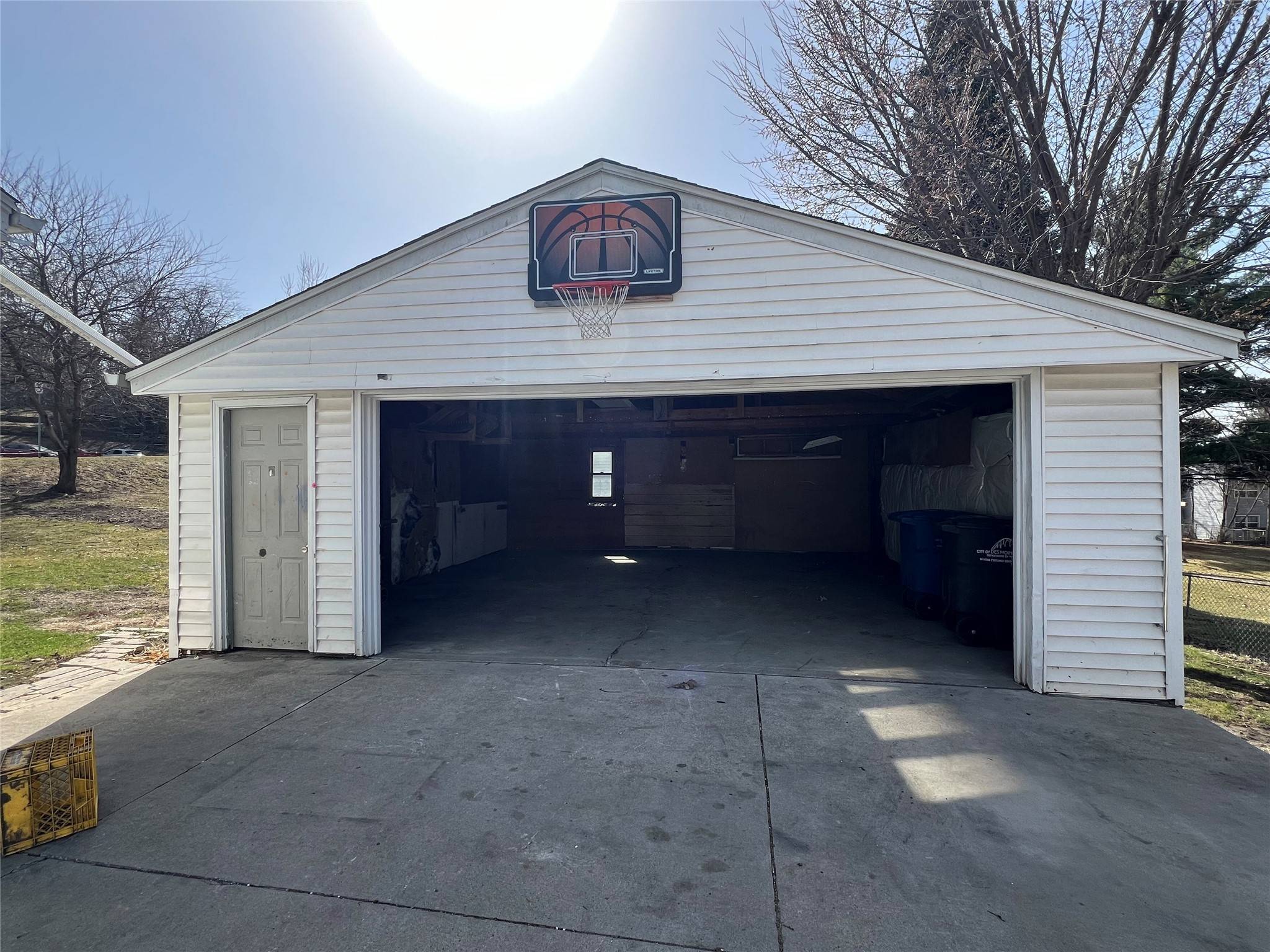 Des Moines, IA 50317,2681 Morton Avenue