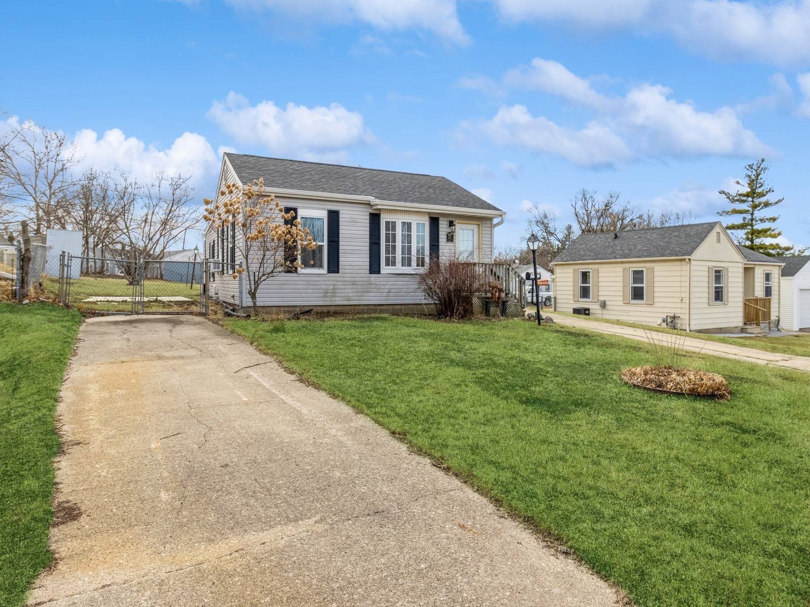 Newton, IA 50208,522 E 21st Street S