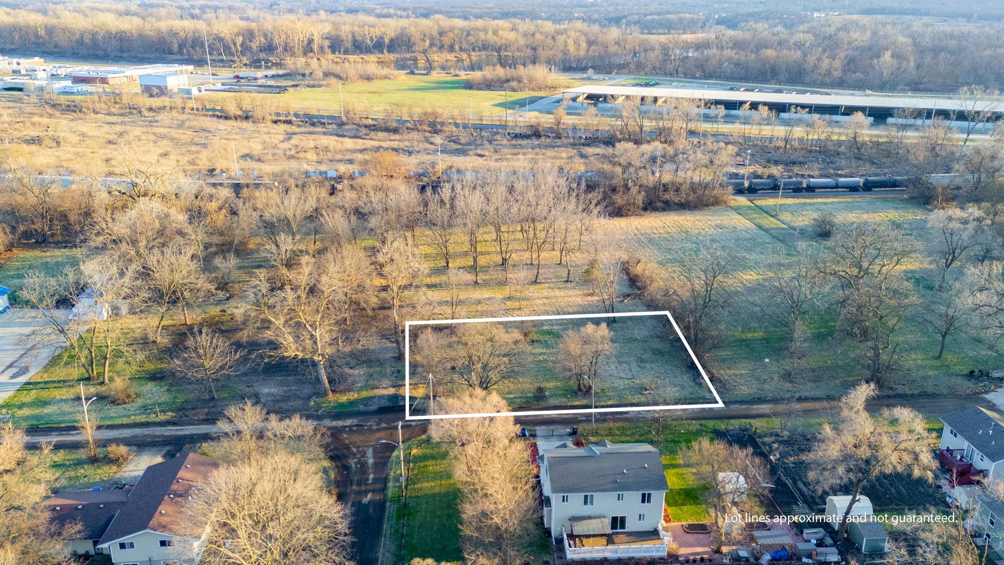 Des Moines, IA 50317,900 SE 27th Street