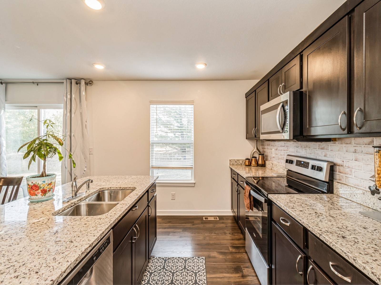 Ankeny, IA 50023,2919 NW Woodbury Drive