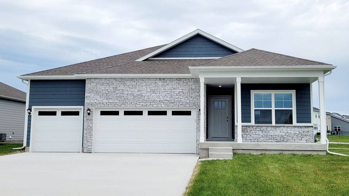 Ankeny, IA 50023,2811 NW Cedarwood Drive