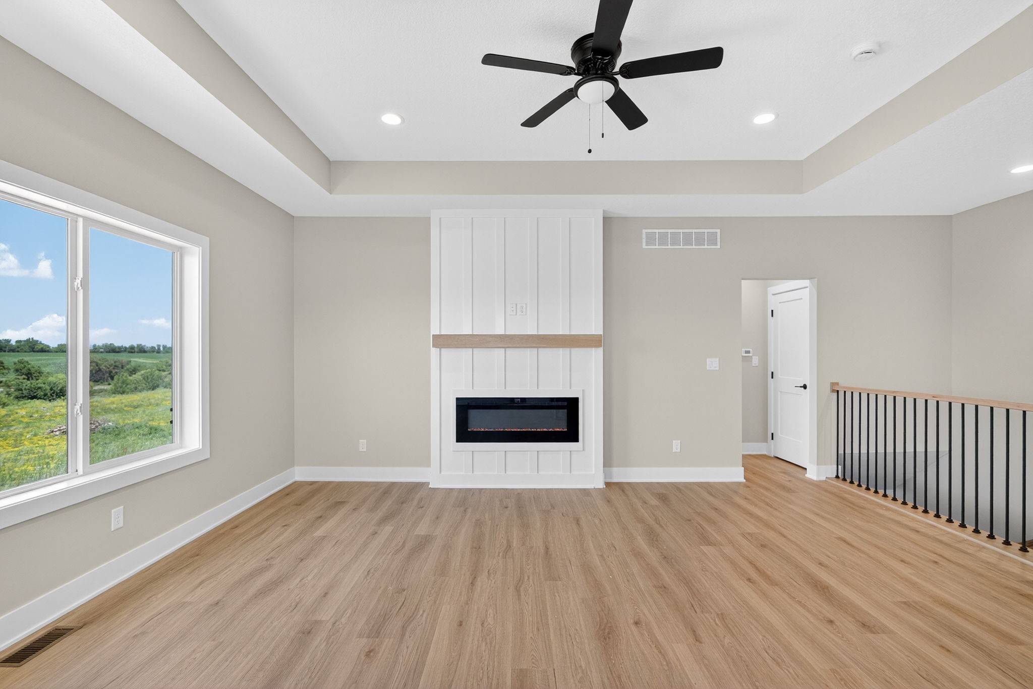 Des Moines, IA 50320,2922 Lake Hill Drive
