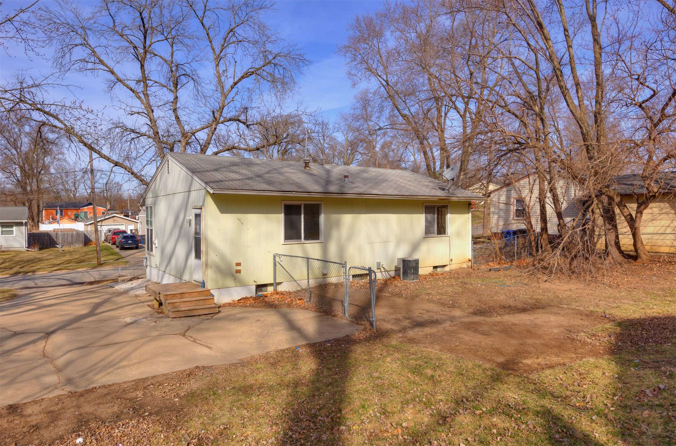 Des Moines, IA 50315,4211 SE 10th Street