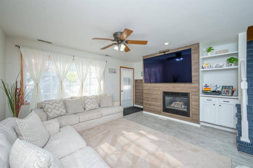 Ankeny, IA 50021,1517 SE Delaware Avenue #9