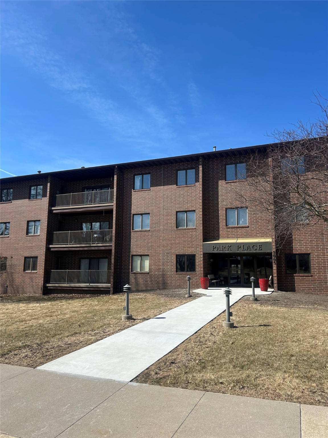 Grinnell, IA 50112,2005 Spring Street #U103
