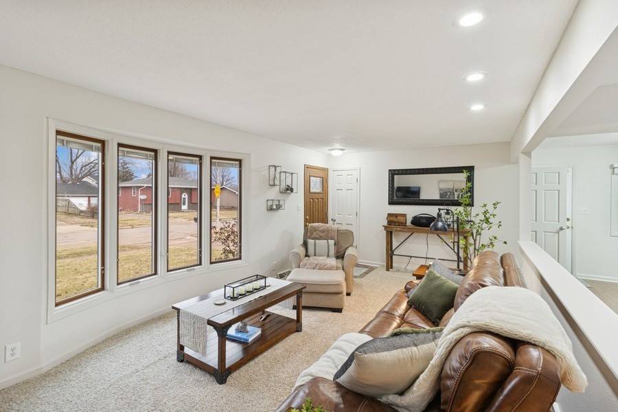 Ankeny, IA 50021,701 NE 9th Street