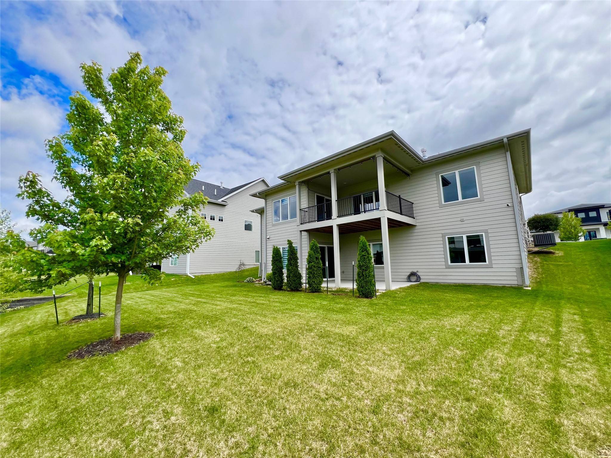 Clive, IA 50325,17595 Aurora Drive
