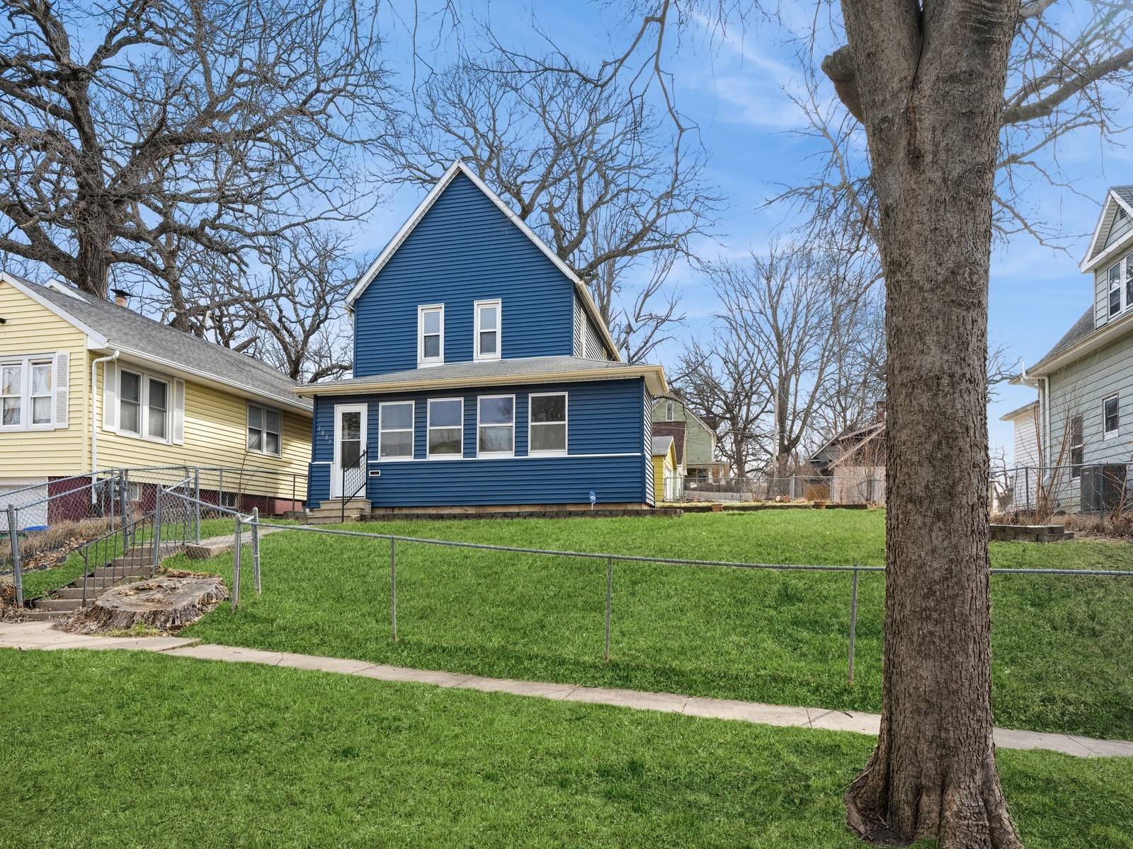 Des Moines, IA 50311,1009 27th Street