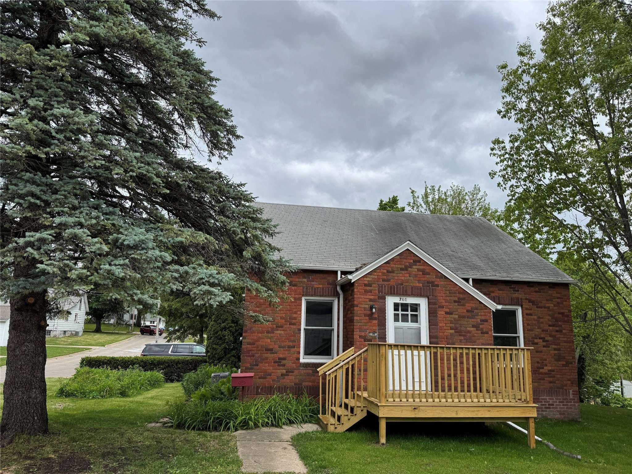 Knoxville, IA 50138,701 S Roche Street