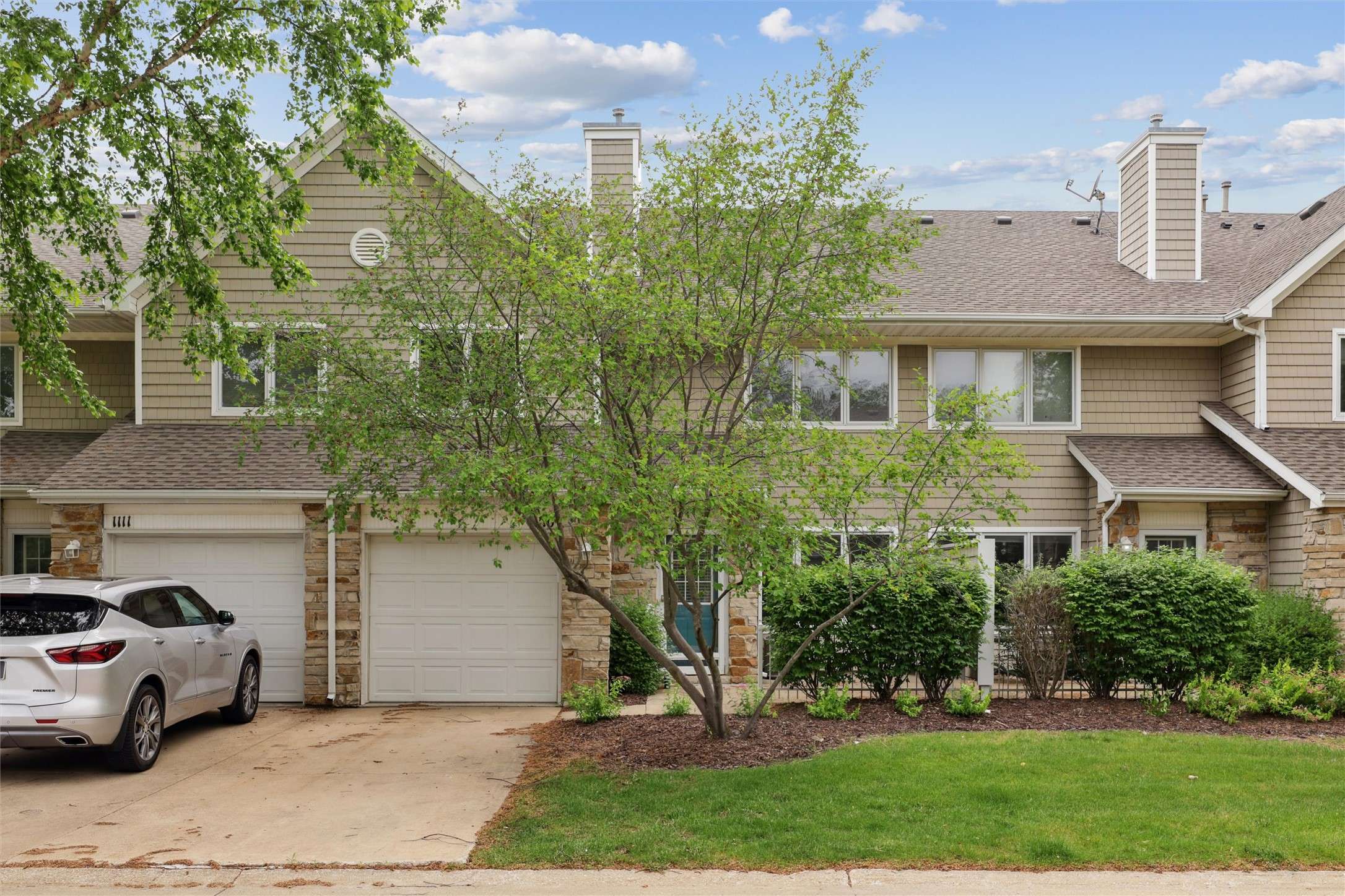 West Des Moines, IA 50266,811 Burr Oaks Drive #1110