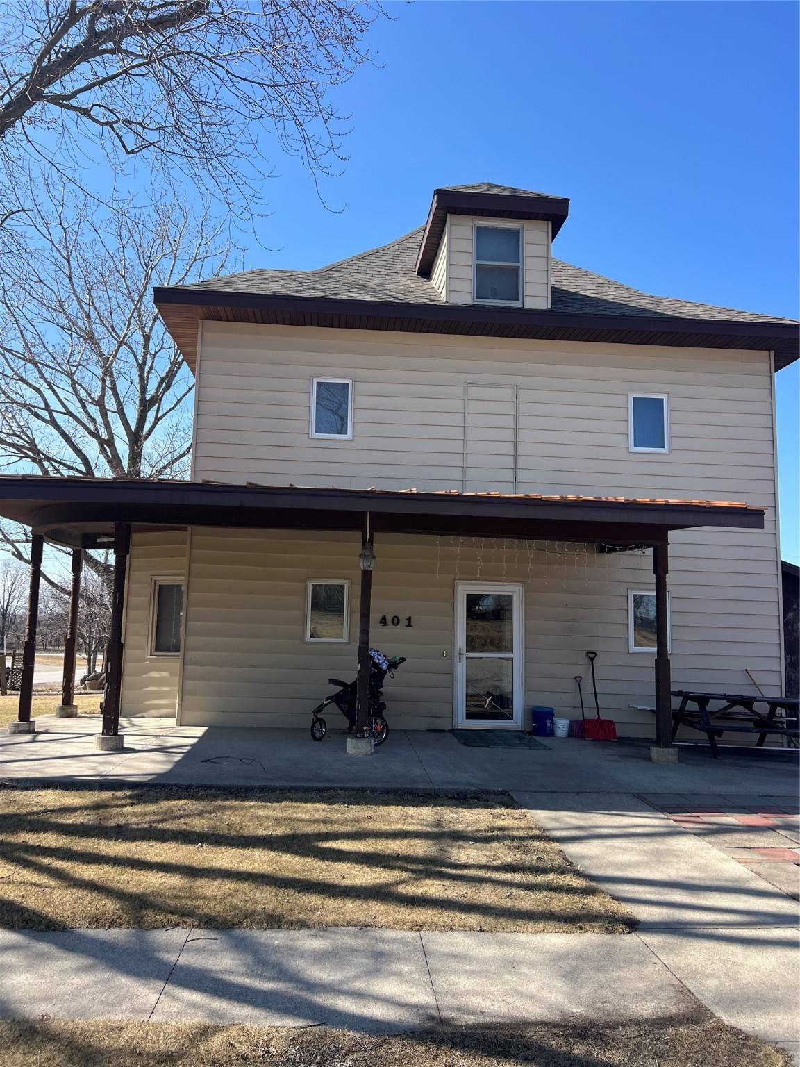Roland, IA 50236,401 N Main Street
